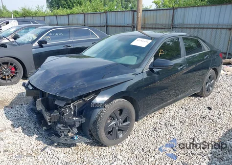 2021 Hyundai Elantra Sel z USA, uszkodzony, nr VIN 5NPLM4AG4MH032222